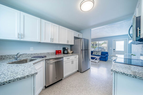 Two bedroom suites - Queen & Twin Photo 3